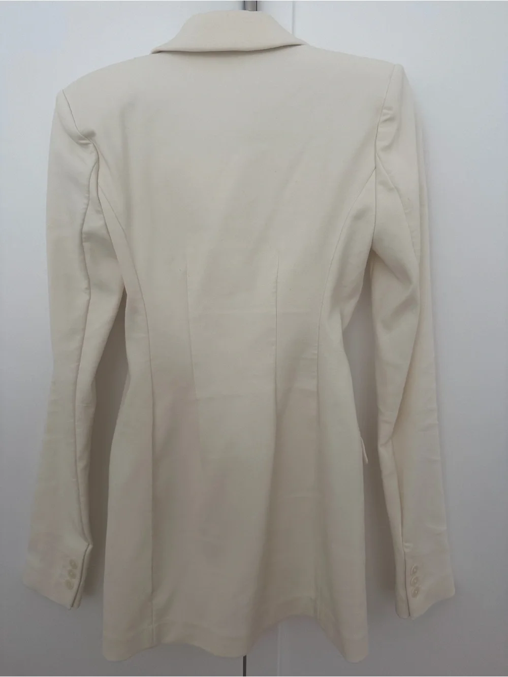 Helsa the little lady dress in white - Picture 5 of 8